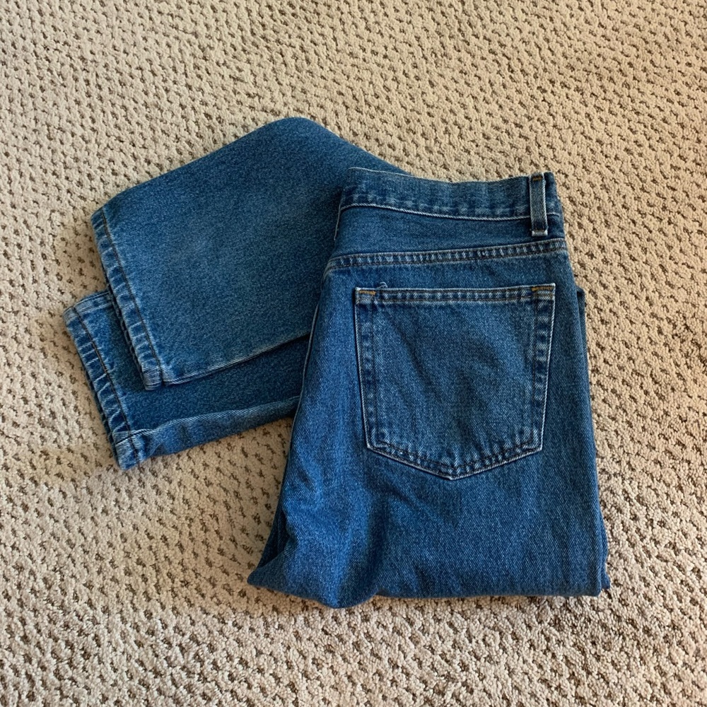 George Jeans, Regular straight leg cut.  Size 32x32.  Use and good condition.